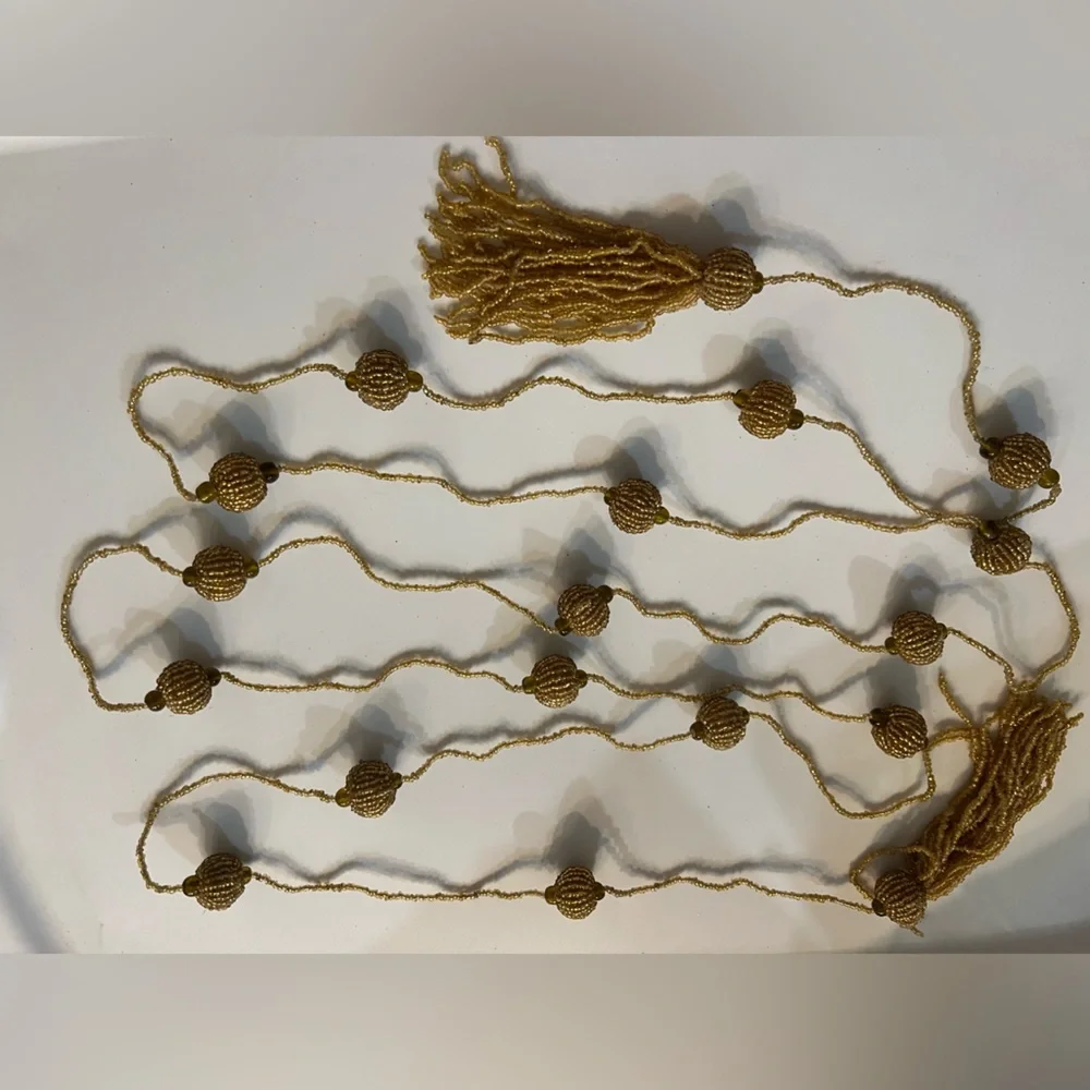 9ft beaded garland w/tassels